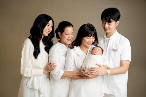 Từng thẳng tay xóa danh hiệu, Thúy Vân hành động lạ với Khánh Vân-4