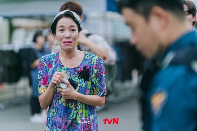 Ai ngờ nhan sắc ngoài đời trùm tấu hề phim Hàn ổn áp thế này-1