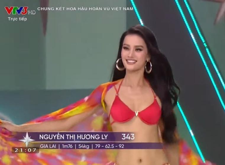 Top 16 trình diễn bikini-4