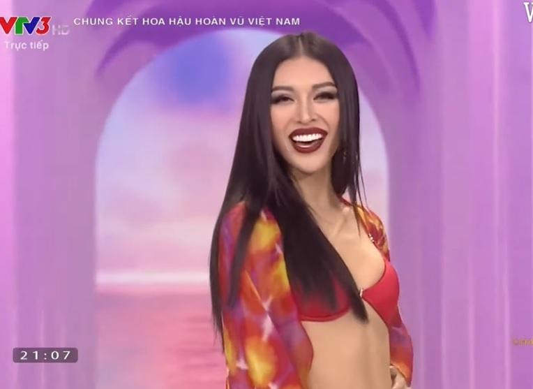 Top 16 trình diễn bikini-6