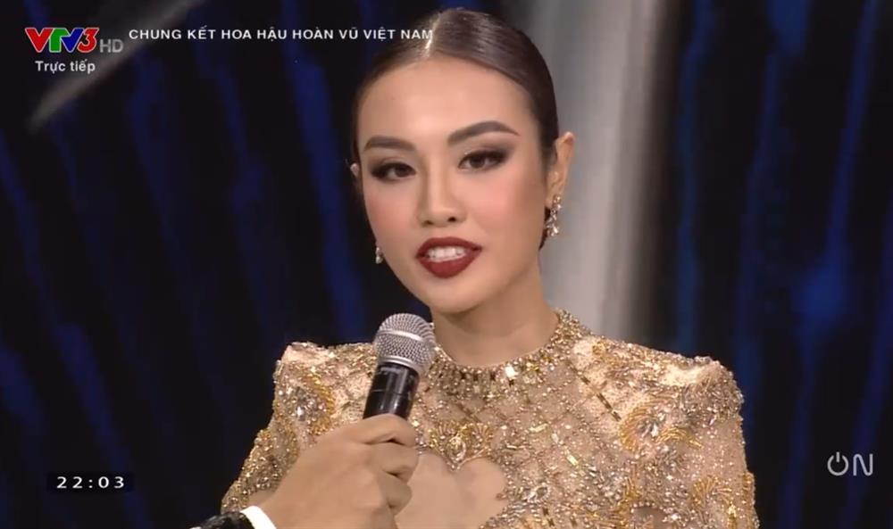 Top 5 thi ứng xử-3