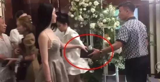 Bố vợ tương lai lộ diện, ngoại hình khiến con rể Quang Hải ngại-5