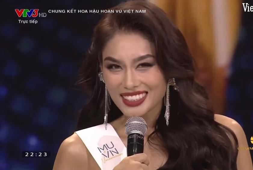 Công bố top 3 và top 3 thi ứng xử-2