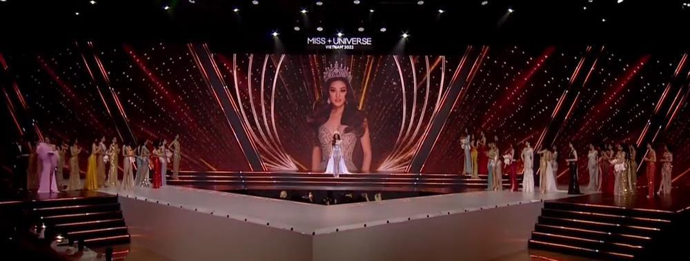 Khánh Vân final walk với bộ đầm gần giống khi đăng quang Hoa hậu năm 2019-1