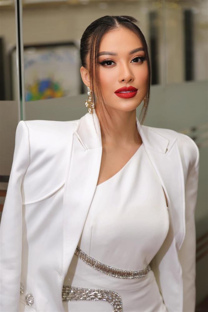 Phạm Hương còn ráo riết chúc mừng Ngọc Châu, Á hậu Thúy Vân không động tĩnh-3