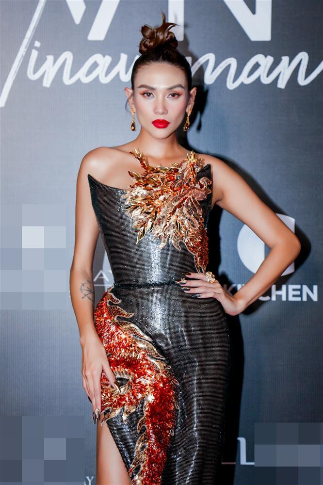 Hà Anh mặc phản cảm, 9 giám khảo còn lại ra sao?-7