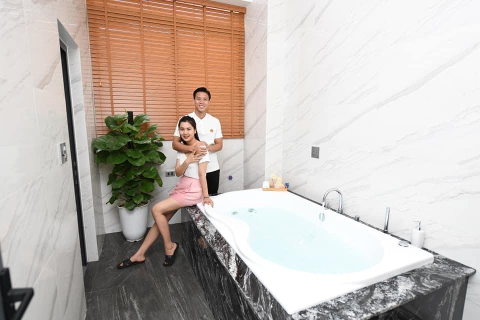 Hai chi tiết trong nhà tiết lộ Quế Ngọc Hải chiều vợ con nhất-11