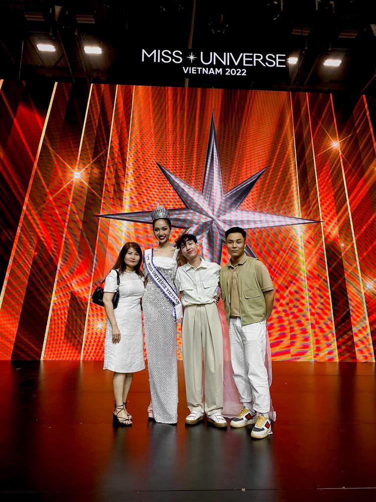 Đỗ Nhật Hà được trao vương miện giống Ngọc Châu, chuyện gì đây?-6