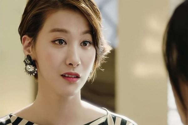 Mẹ chồng mất, con dâu dặm thêm son không thèm thắp 1 nén hương-2