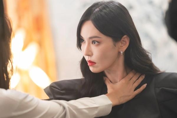 Trở thành sao hạng A nhờ đóng vai ác-8