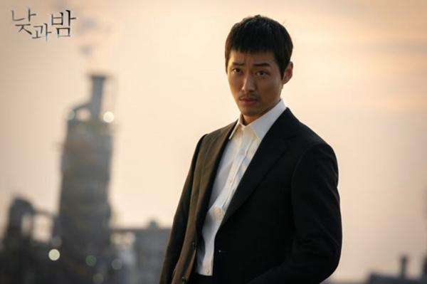 Trở thành sao hạng A nhờ đóng vai ác-9