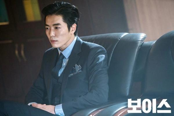 Trở thành sao hạng A nhờ đóng vai ác-11