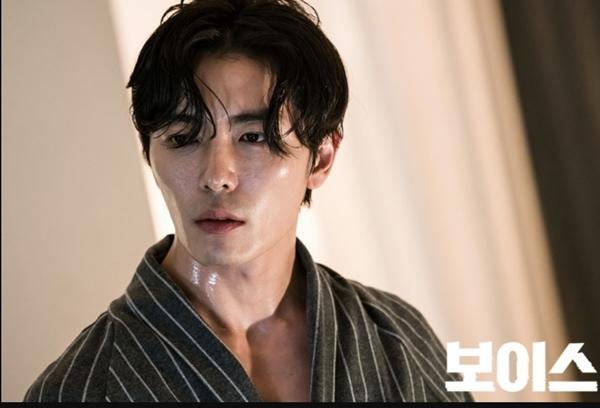 Trở thành sao hạng A nhờ đóng vai ác-12