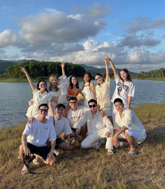 Hot girl Người Ấy Là Ai được cầu hôn, bất ngờ danh tính chú rể-4