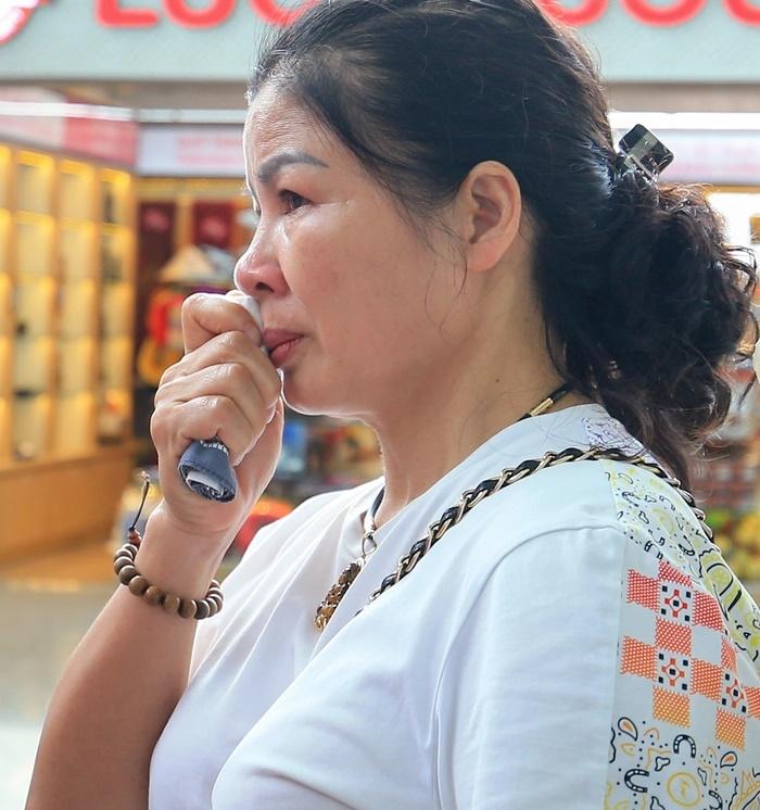 Quang Hải xuất ngoại, bịn rịn chia tay bạn gái Chu Thanh Huyền-4