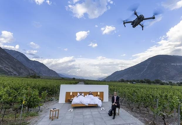 Khách sạn ngàn sao bên cạnh cây xăng độc nhất vô nhị ở Thụy Sĩ-2