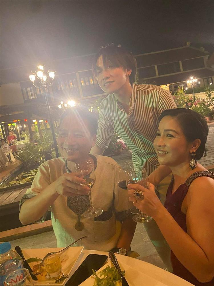 Diva Mỹ Linh đăng ảnh hiếm của quý tử: hiền và đẹp trai-5