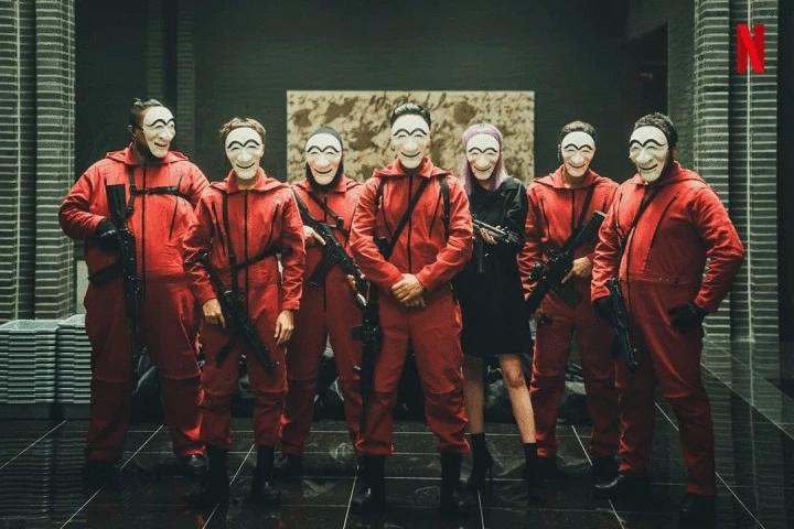 Money Heist bản Hàn bị chỉ trích vì để diễn viên nhảy theo vũ đạo của BTS-3
