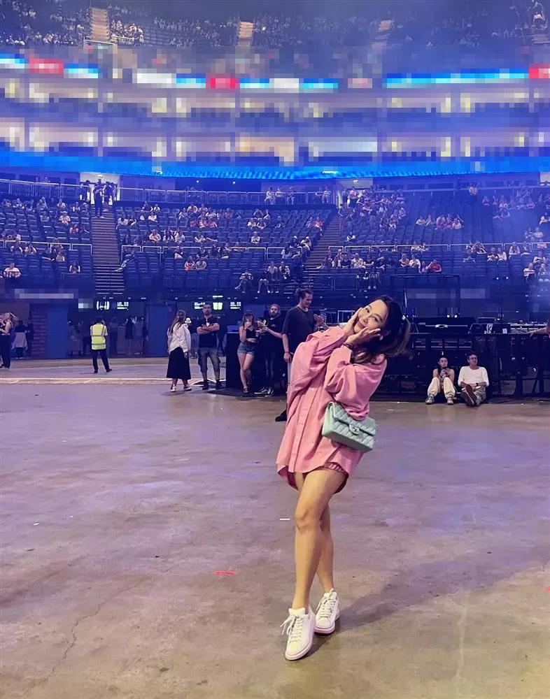 Gào tung ảnh ảo lòi, nhan sắc thật khiến antifan suýt ngất-8