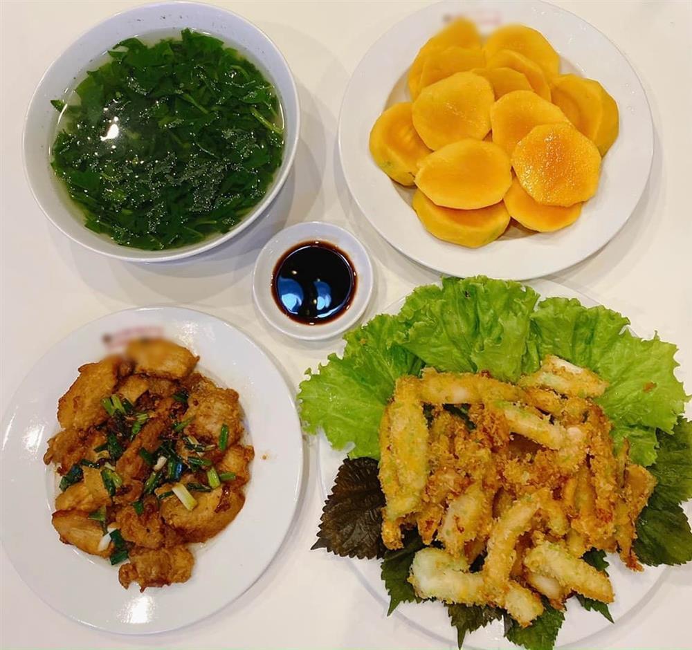 Loạt mâm cơm 4 người tươm tất, bữa nào bữa nấy đầy ụ món ngon-12