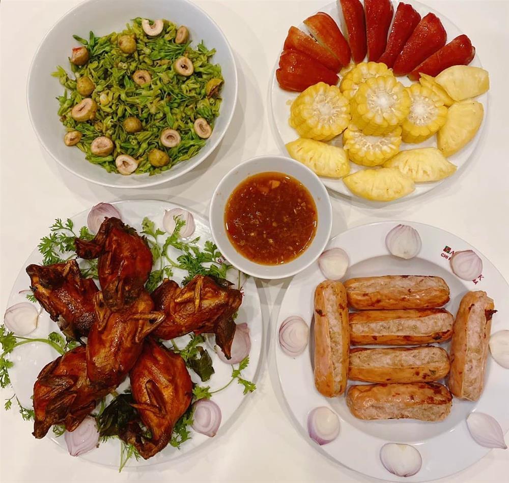 Loạt mâm cơm 4 người tươm tất, bữa nào bữa nấy đầy ụ món ngon-13