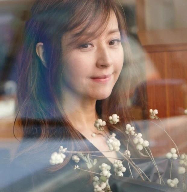 Sao nữ bị cưỡng bức, tra tấn suốt 32 năm: Vừa trở lại đã bị khai tử-1