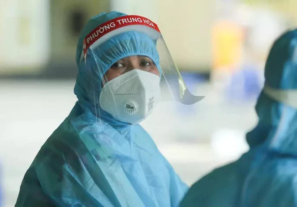 Ít nhất 857 nhân viên y tế, bác sĩ Hà Nội xin nghỉ việc, chuyển công tác-1