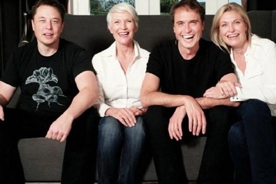 Điểm dạy con đặc biệt của mẹ tỷ phú Elon Musk