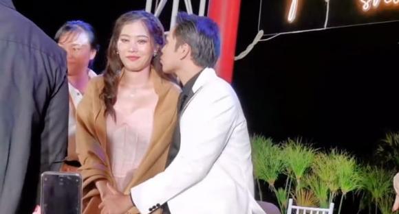 Dân mạng khen Nam Em và Bạch Công Khanh có tướng phu thê-11