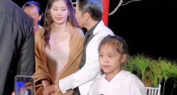 Dân mạng khen Nam Em và Bạch Công Khanh có tướng phu thê-8