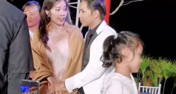 Dân mạng khen Nam Em và Bạch Công Khanh có tướng phu thê-9