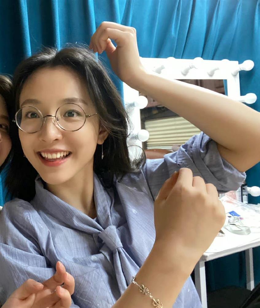 Nhan sắc và cuộc sống Ngô Thiến sau ly hôn Trương Vũ Kiếm-1