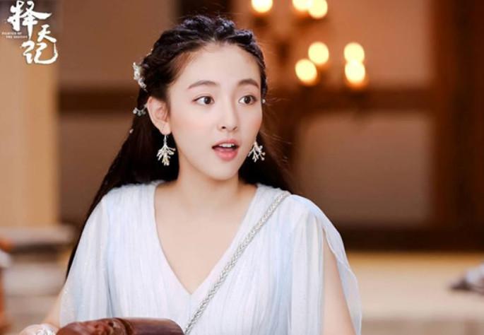 Nhan sắc và cuộc sống Ngô Thiến sau ly hôn Trương Vũ Kiếm-2