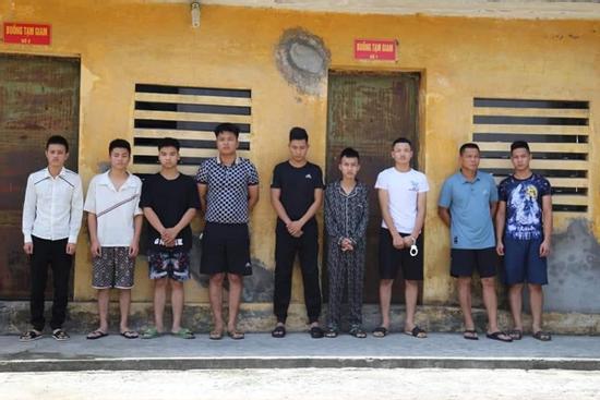 8 thanh niên lao vào chém người theo chỉ đạo của 'anh xã hội'