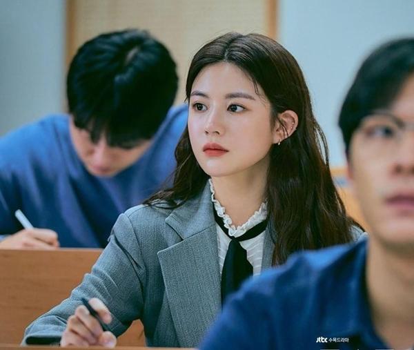 Mỹ nhân Hàn bắt chước Nhiệt Ba: nữ thần thẩm mỹ cũng không cứu nổi phim dở-5