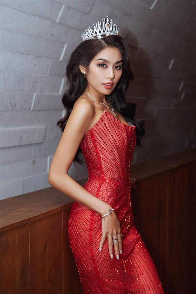 Sau Hà Anh, Top 3 Miss Universe Vietnam 2022 rủ nhau mặc tàng hình-8