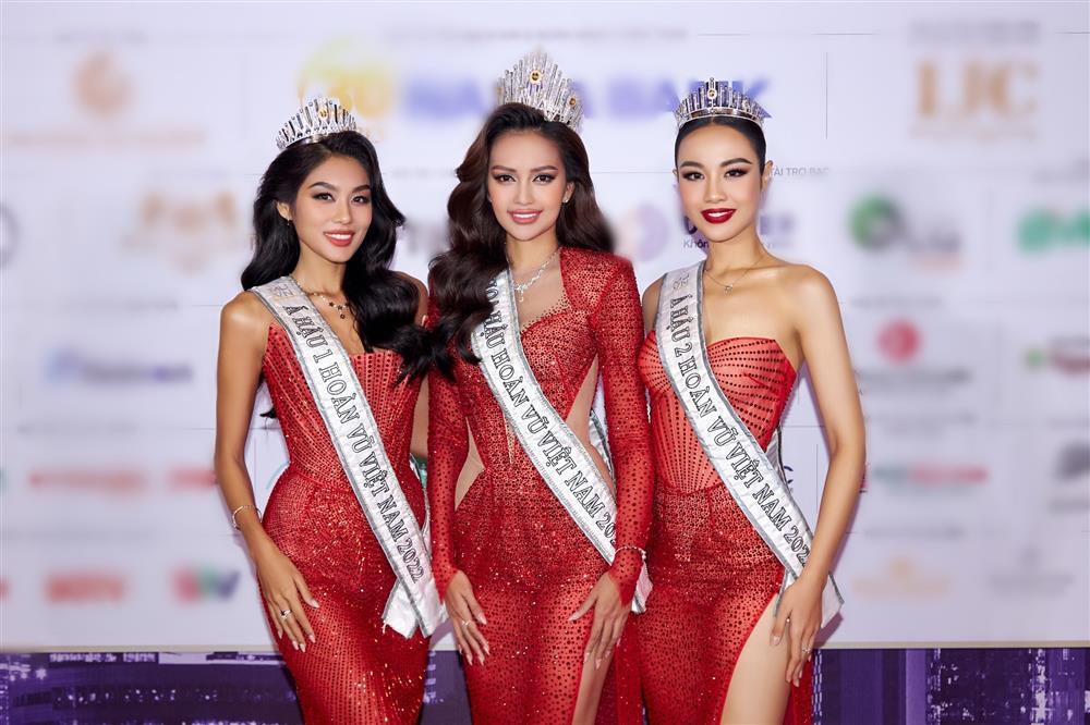 Sau Hà Anh, Top 3 Miss Universe Vietnam 2022 rủ nhau mặc tàng hình-1