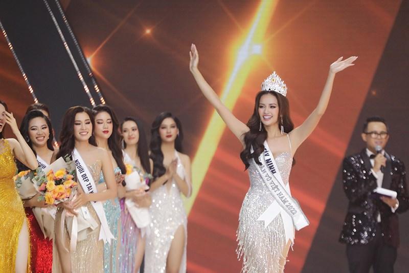 Trùng hợp khó tin top 5 Hoa hậu Hoàn vũ Việt Nam 2017 - 2022-5