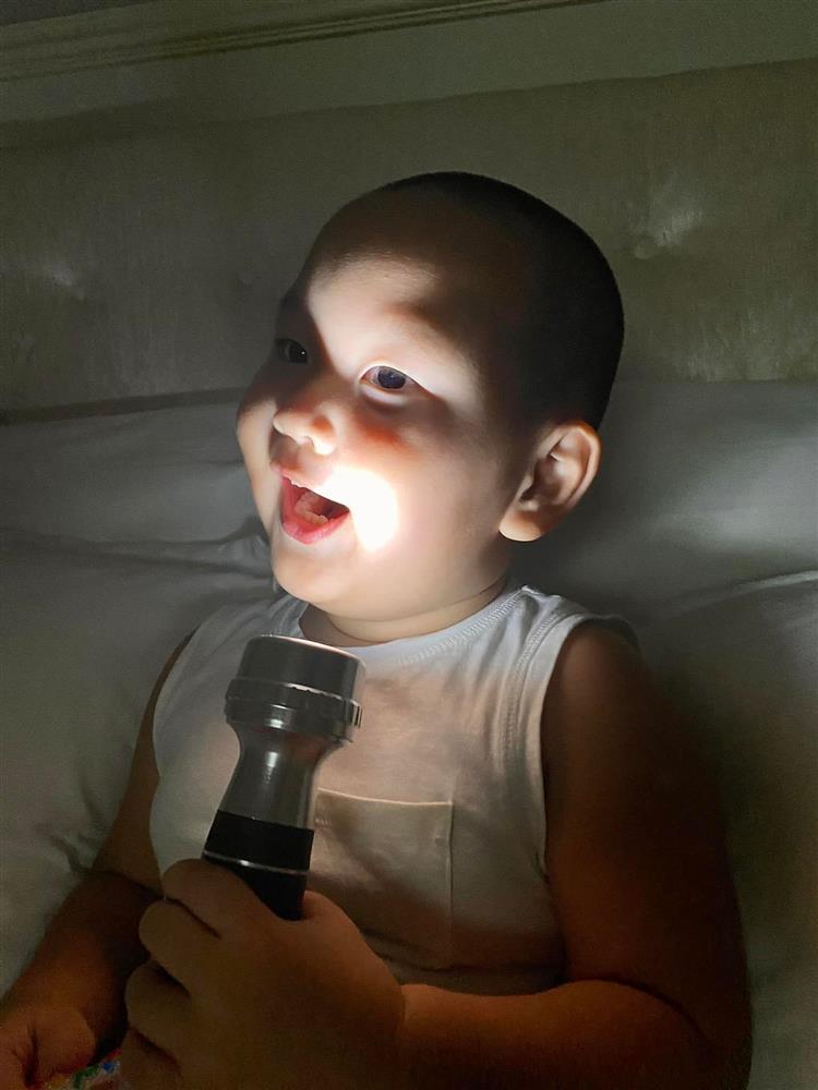 Tin showbiz Việt ngày 29/6: Thúy Nga trách trai Mỹ ngó lơ nhan sắc-2