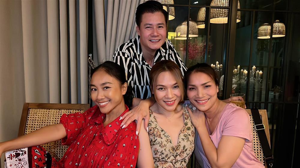 Tin showbiz Việt ngày 29/6: Thúy Nga trách trai Mỹ ngó lơ nhan sắc-4