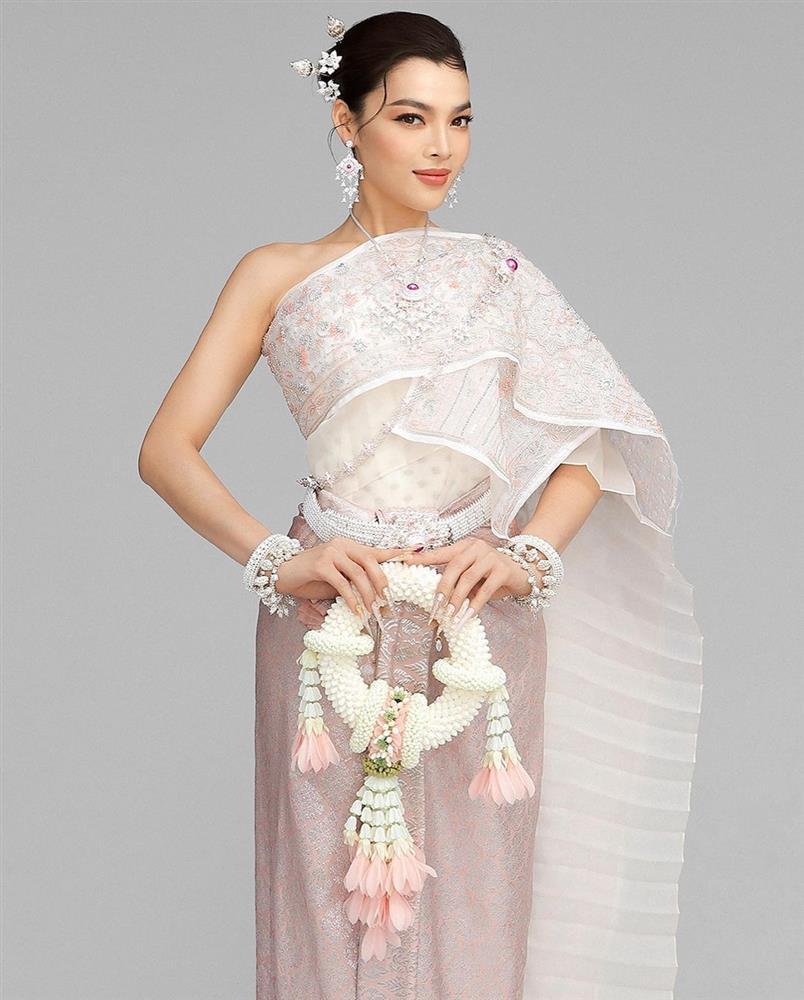 Trân Đài hóa gái Thái nhưng bị photoshop mắt đen sì ám ảnh?-4