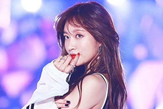 'Nữ hoàng fancam' Hani hẹn hò bác sĩ hơn 9 tuổi