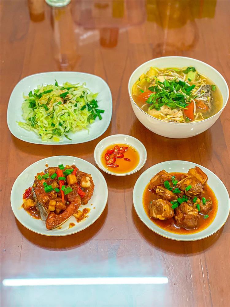 Loạt mâm cơm nấu vội thế mà vừa thơm ngon lại cực kỳ đẹp mắt-5