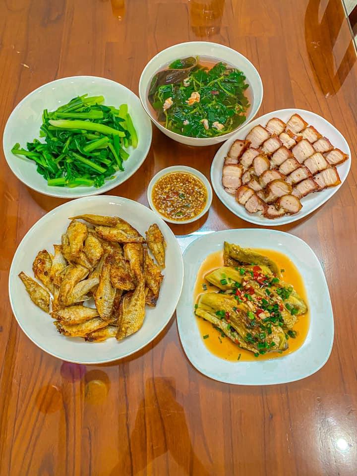 Loạt mâm cơm nấu vội thế mà vừa thơm ngon lại cực kỳ đẹp mắt-10