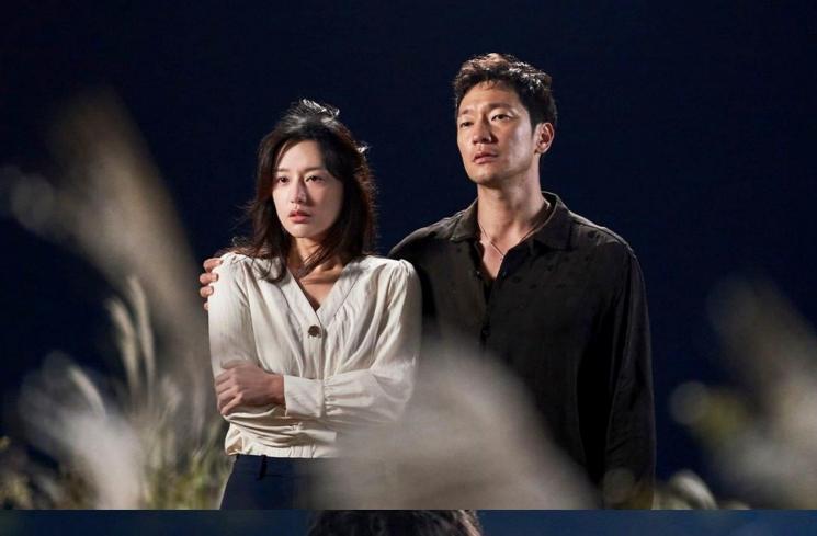 Những cặp đôi tưởng không hay cuối cùng lại hay không tưởng-9