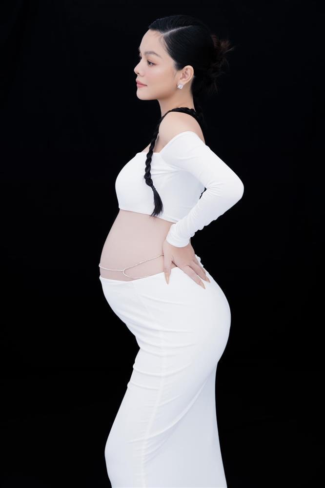 Phạm Quỳnh Anh bầu lần 3: Thật là thứ tình cảm mù quáng-1