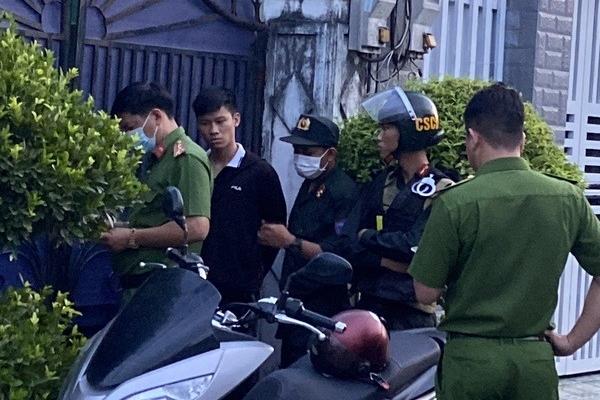 Bắt nhóm côn đồ nhí vác hung khí hỗn chiến trong đêm ở Gia Lâm-2