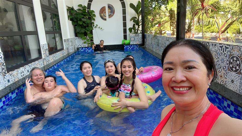 Tin showbiz Việt ngày 30/6: Em gái Trấn Thành tương tác Mai Hồ-6