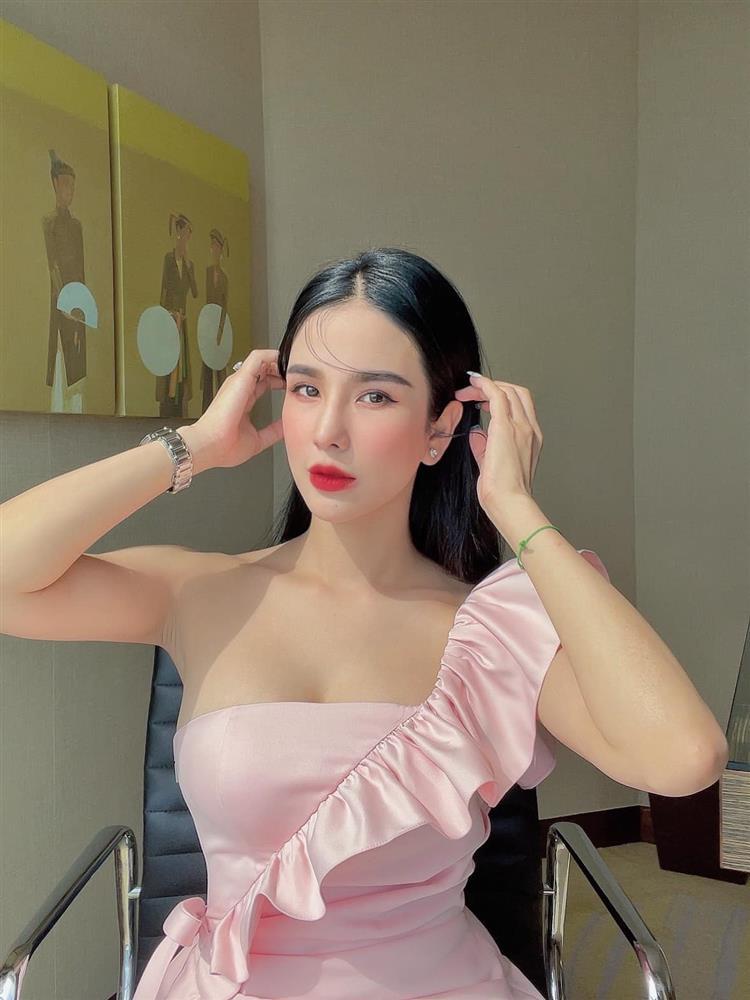 Diệp Lâm Anh cãi lộn shipper, ai dè gặp ngay đầu gấu-1