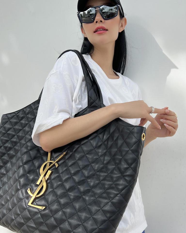 Minh Hằng đeo túi 100 triệu Ngọc Trinh tặng bị ví như đi chợ-1